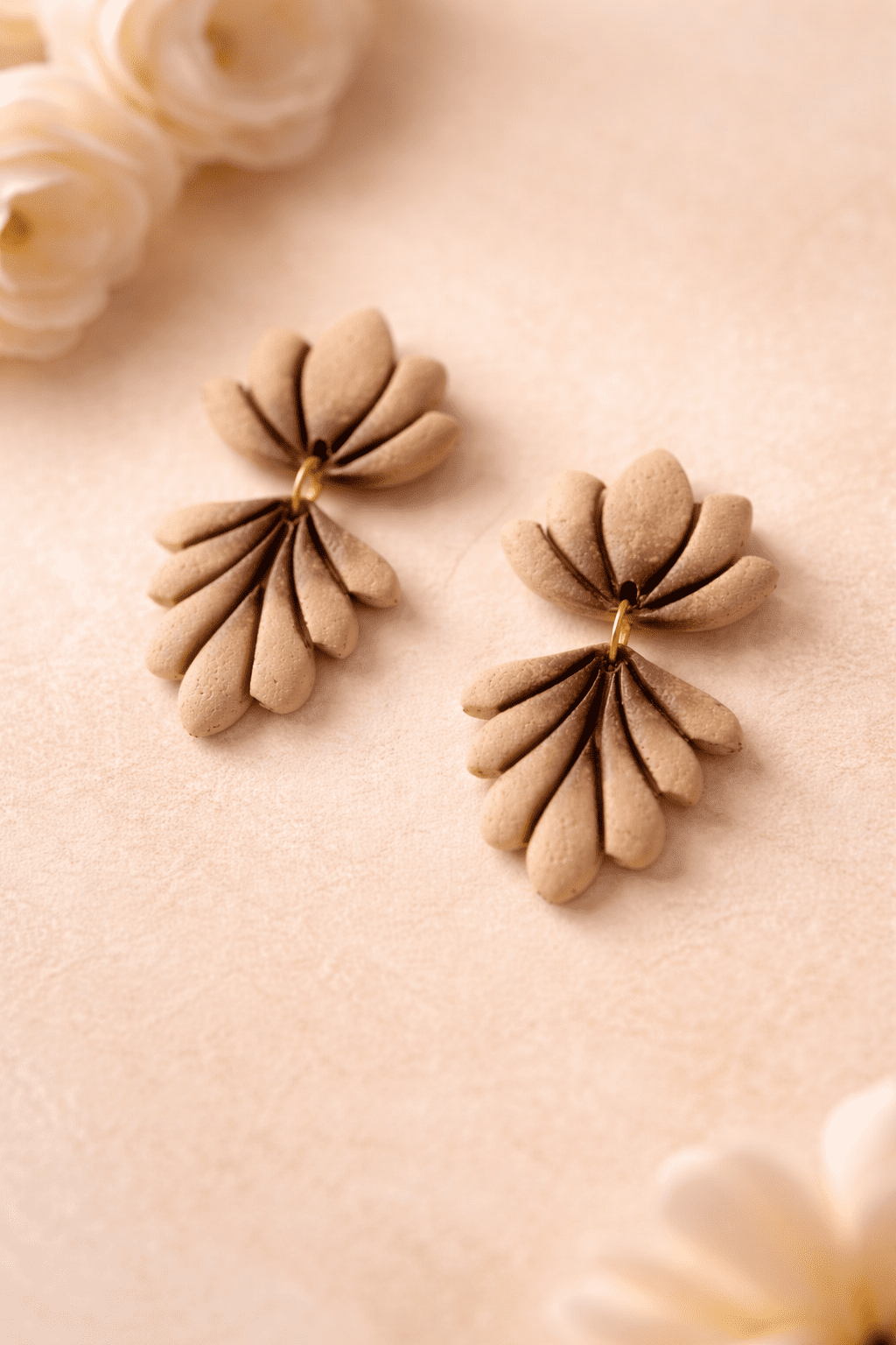 MOCHA PETAL DROPS